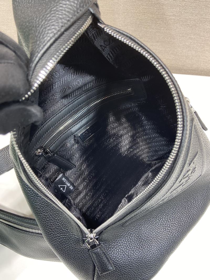 Pra*a triangle pouch